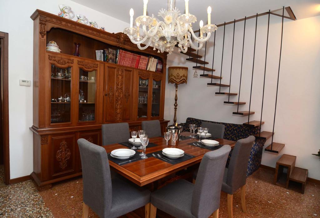 Classic Venice House Room photo