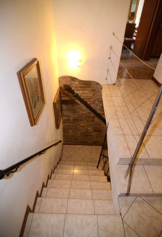 Classic Venice House Room photo