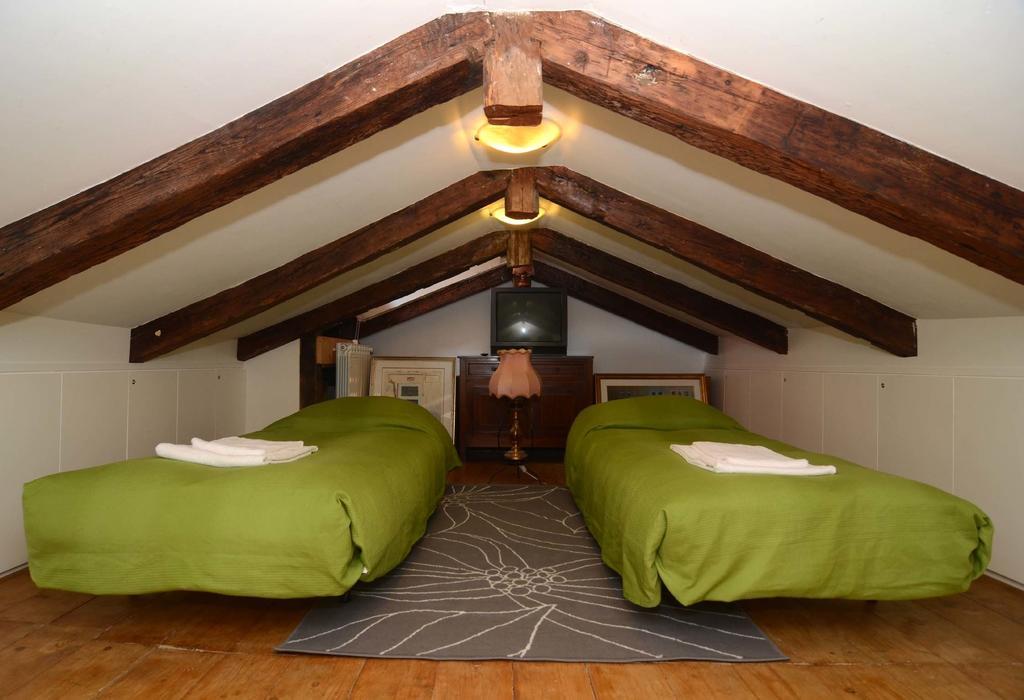 Classic Venice House Room photo
